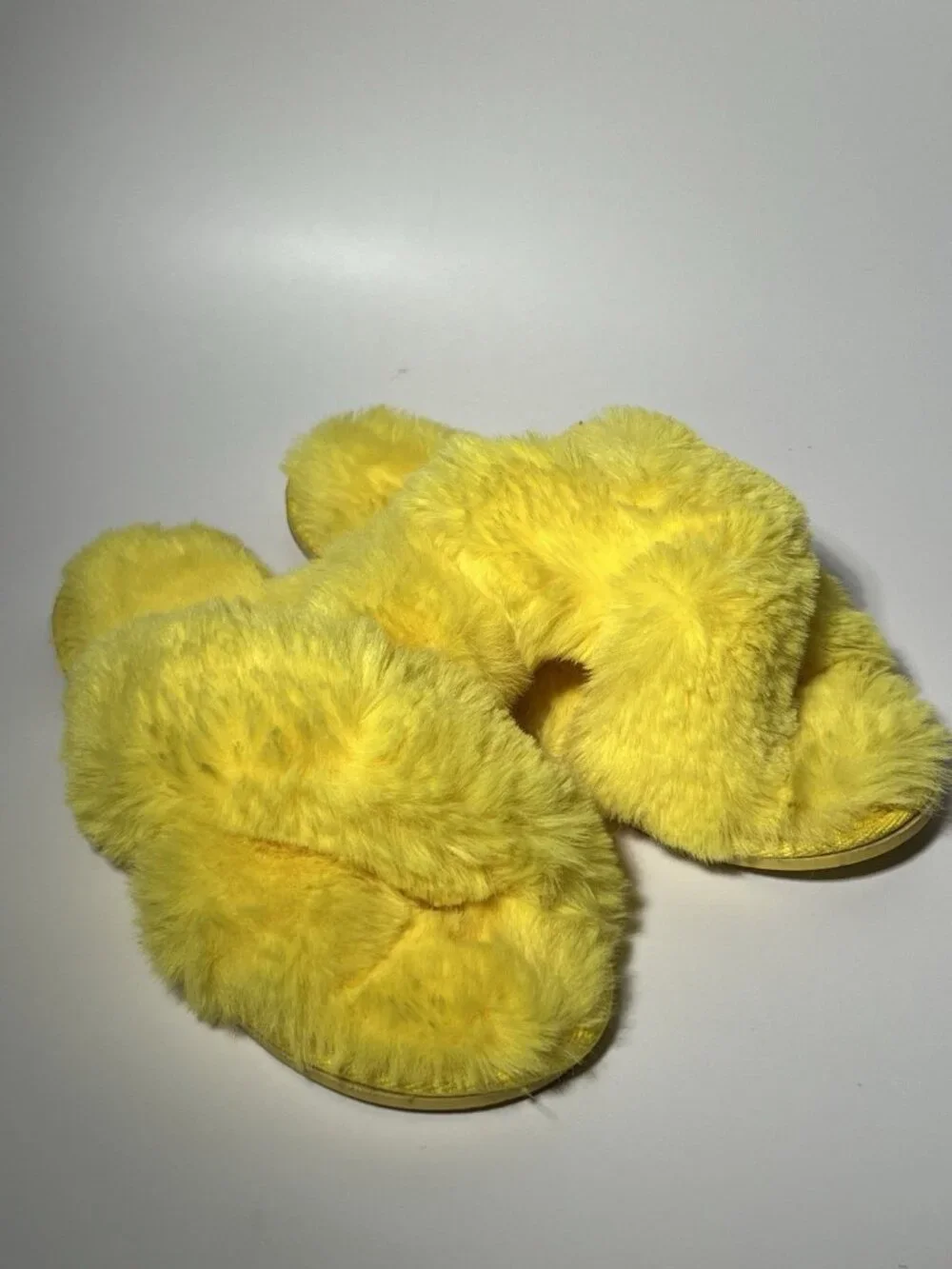 Target Girls Yellow Plush Criss Cross Slide Slippers Size L 4-5